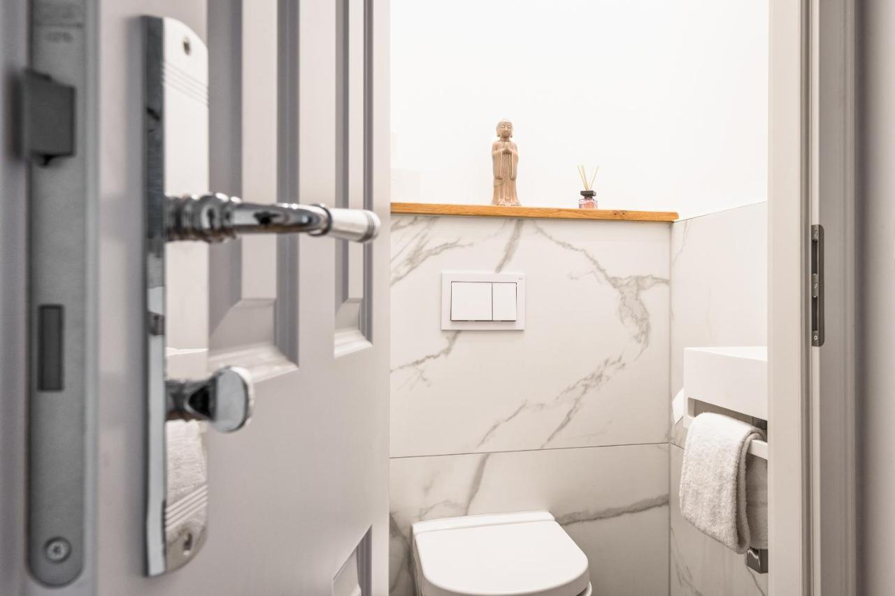 Riesiges Apartment Nahe Kudamm Sehr Schoner Altbau 123M2 Gross 12 Gaste Berlino Esterno foto